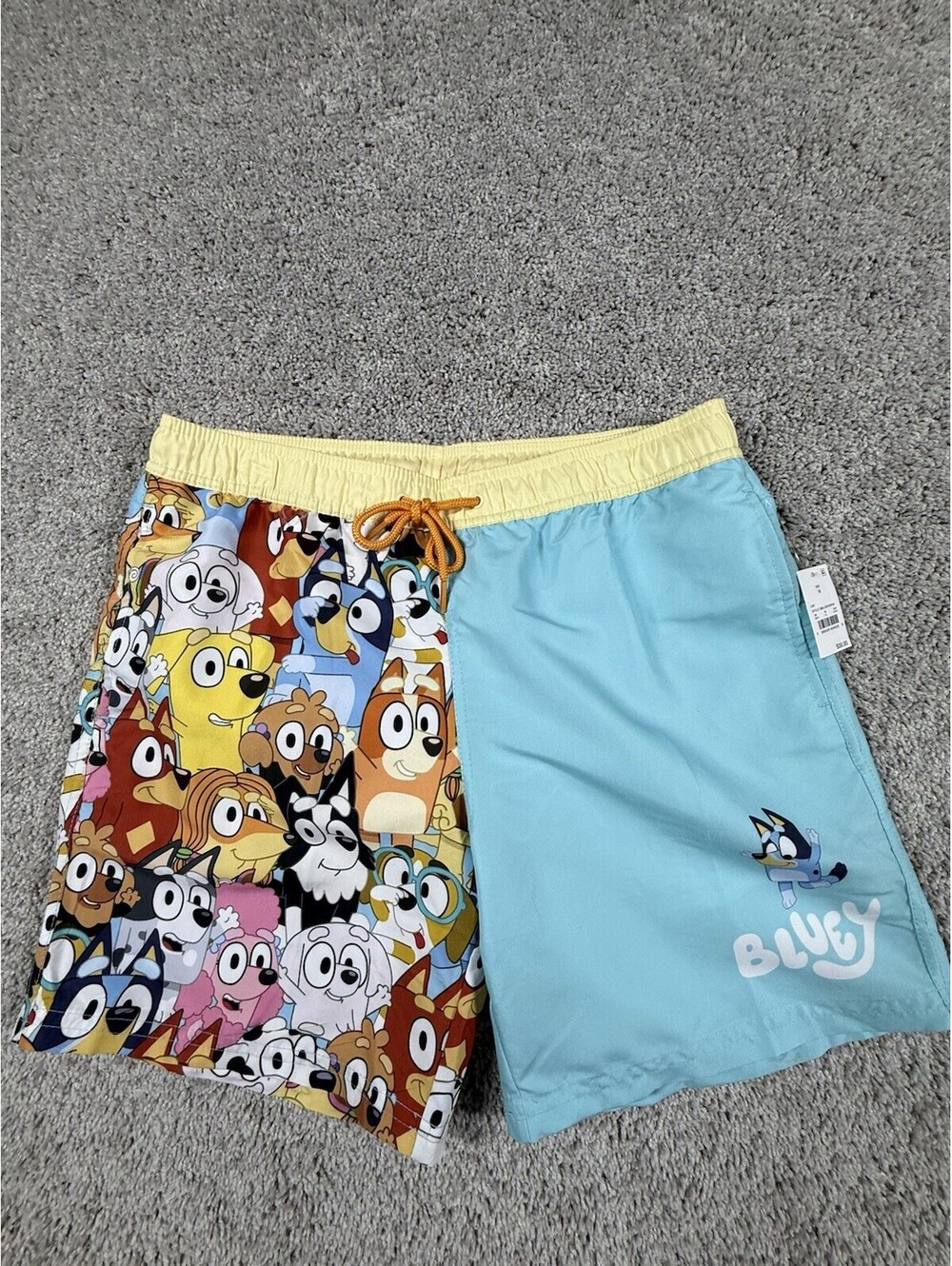 NWT Bluey Men’s Swim Trunks Size Medium Lined